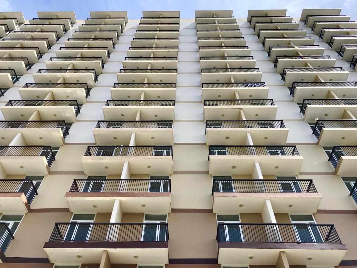 Condo W/ Balcony Near Mactan International Airport Мактан Экстерьер фото